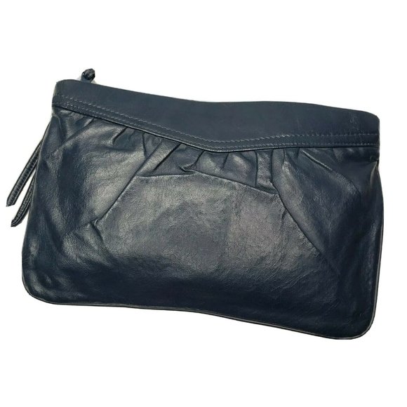Vintage 1970's 80's Navy Blue Vinyl Zipper Clutch - Picture 1 of 6